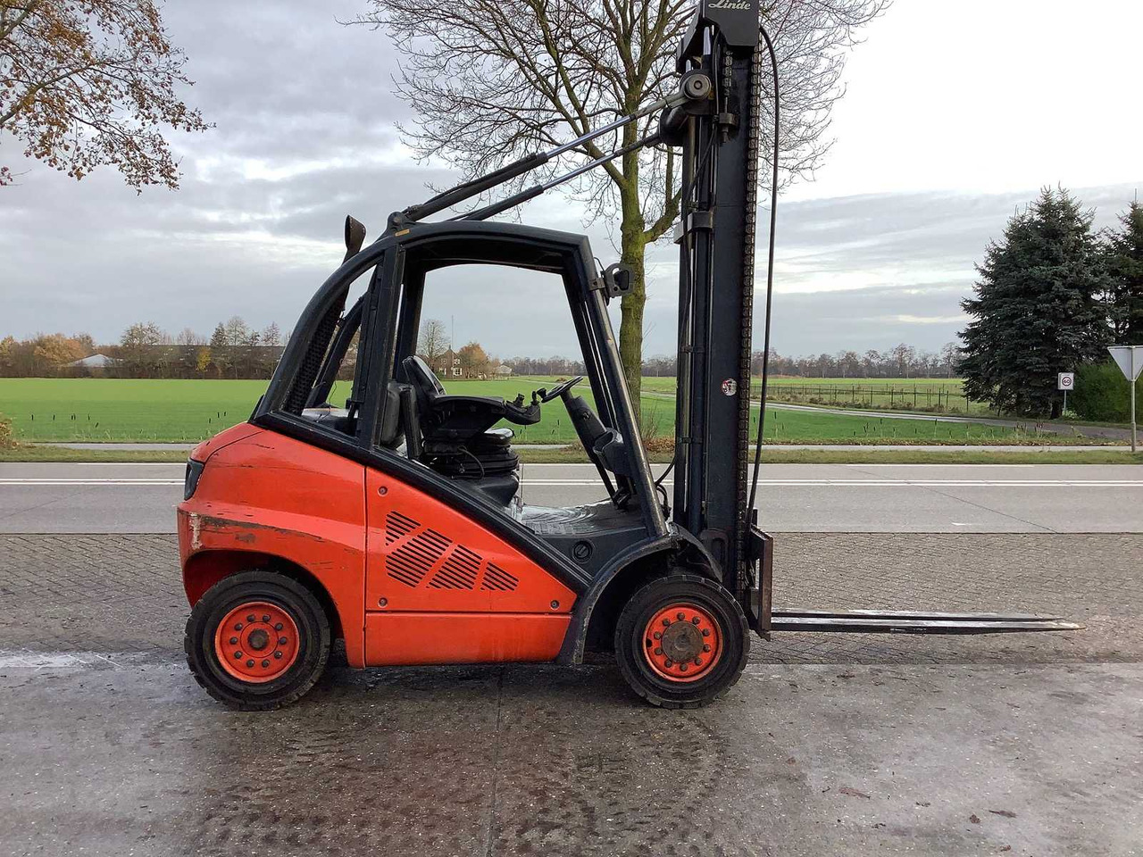 LINDE - 2008 - H40-D - FORKLIFT TRUCK - Forklift: picture 1 LINDE - 2008 - H40-D - FORKLIFT TRUCK - Forklift: picture 1