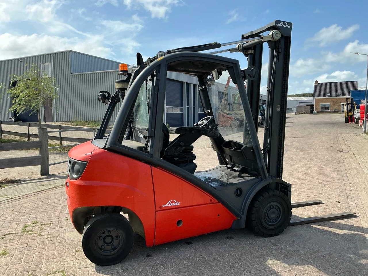 LINDE H25D FORKLIFT TRUCK - Forklift: picture 5 LINDE H25D FORKLIFT TRUCK - Forklift: picture 5