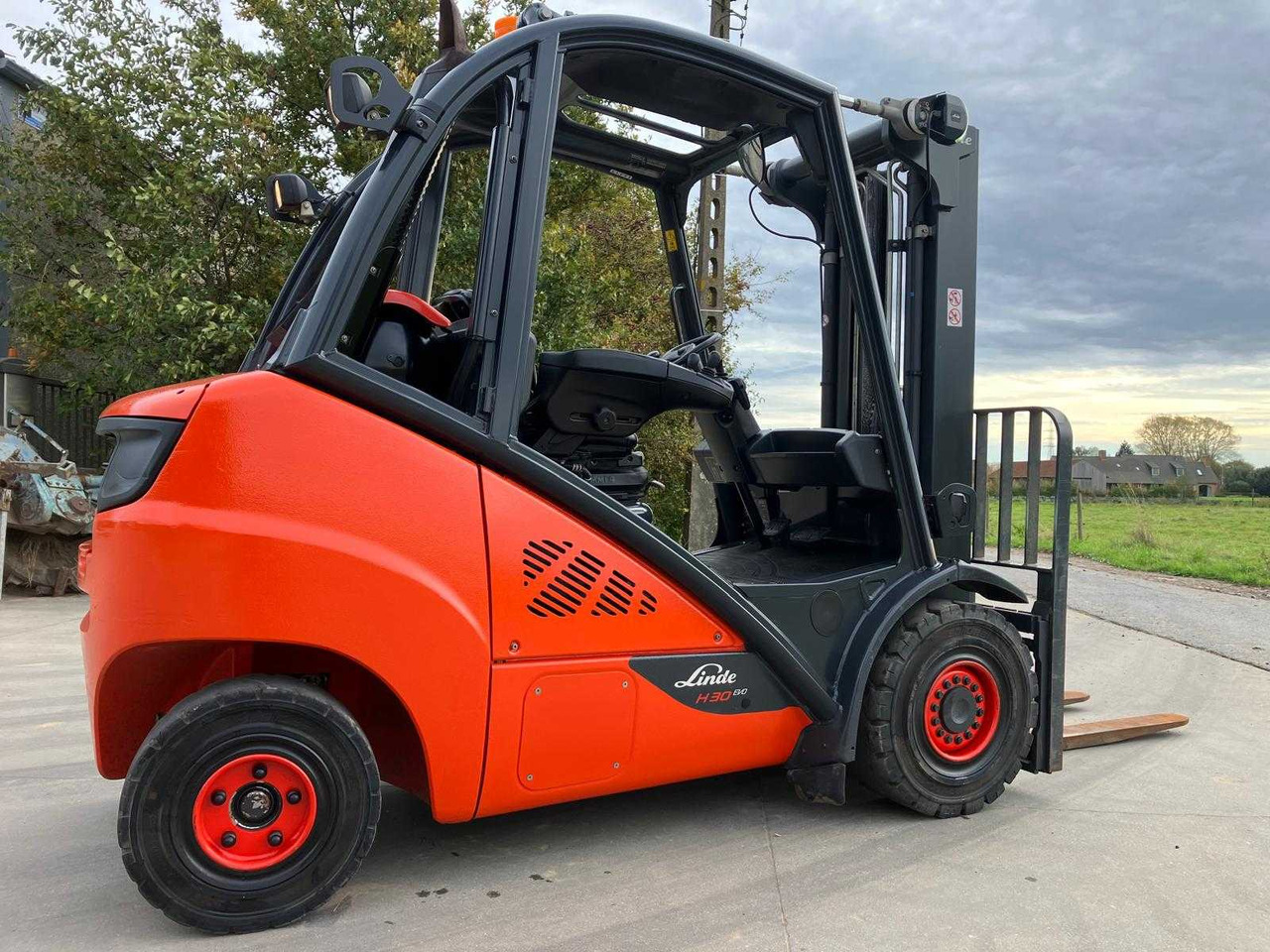 LINDE H30T-02 FORKLIFT 2019 - Forklift: picture 5 LINDE H30T-02 FORKLIFT 2019 - Forklift: picture 5