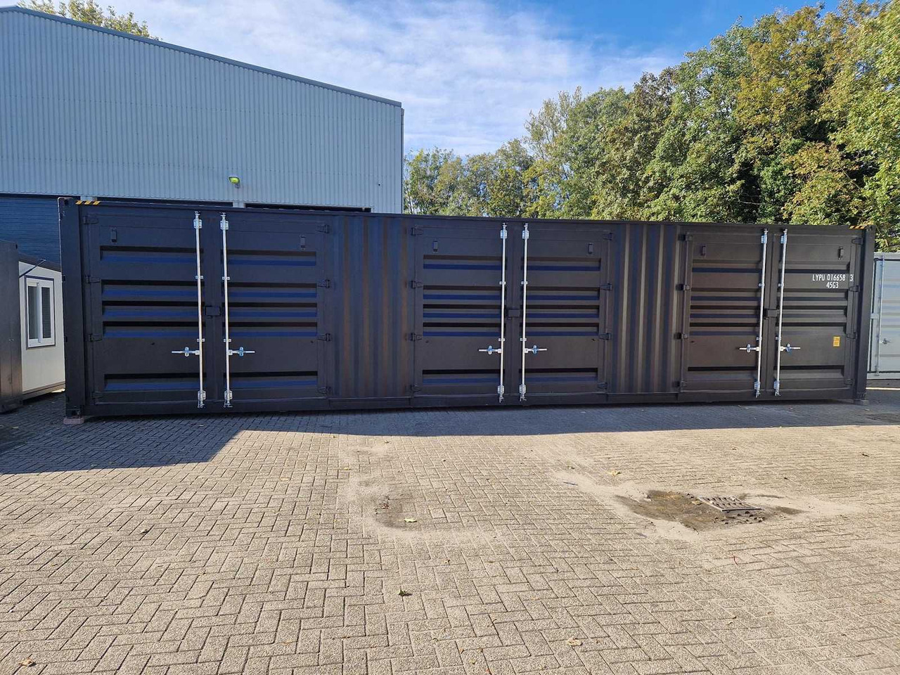 LYPU 40ft high cube zeecontainer met zijdeuren - Shipping container: picture 1 LYPU 40ft high cube zeecontainer met zijdeuren - Shipping container: picture 1