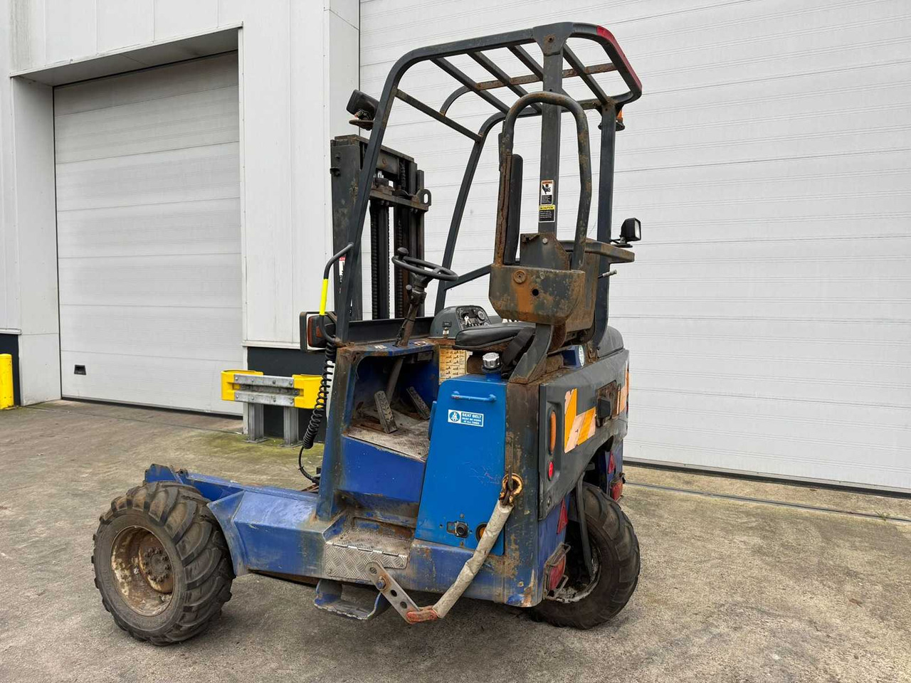 MOFFETT - 2006 - M-8-25.3-N - FORKLIFT - Forklift: picture 3 MOFFETT - 2006 - M-8-25.3-N - FORKLIFT - Forklift: picture 3