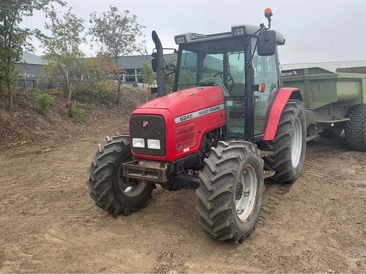 Massey Ferguson 6245 - Farm tractor: picture 2 Massey Ferguson 6245 - Farm tractor: picture 2