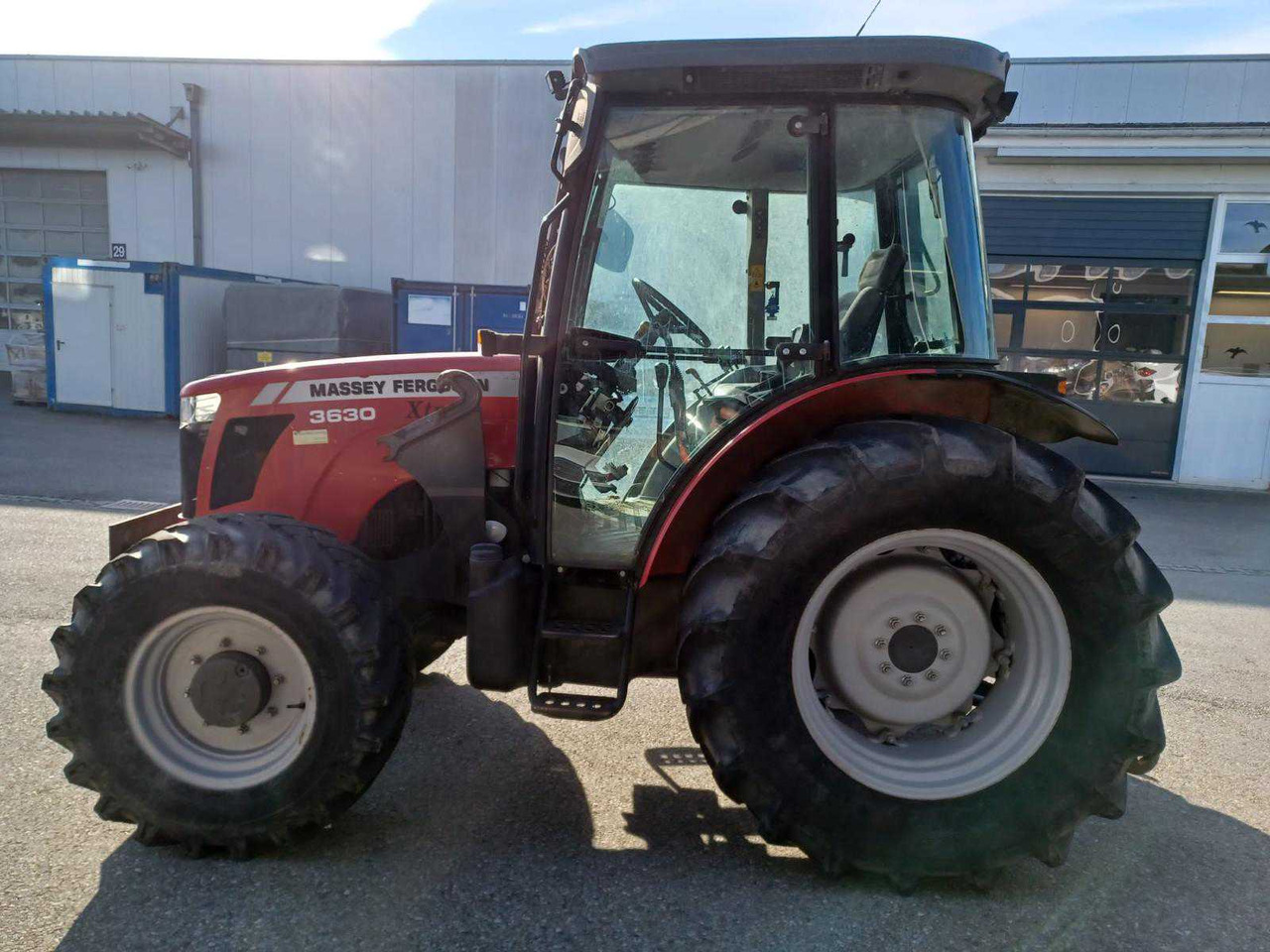 Massey Ferguson MF3630 - Farm tractor: picture 1 Massey Ferguson MF3630 - Farm tractor: picture 1