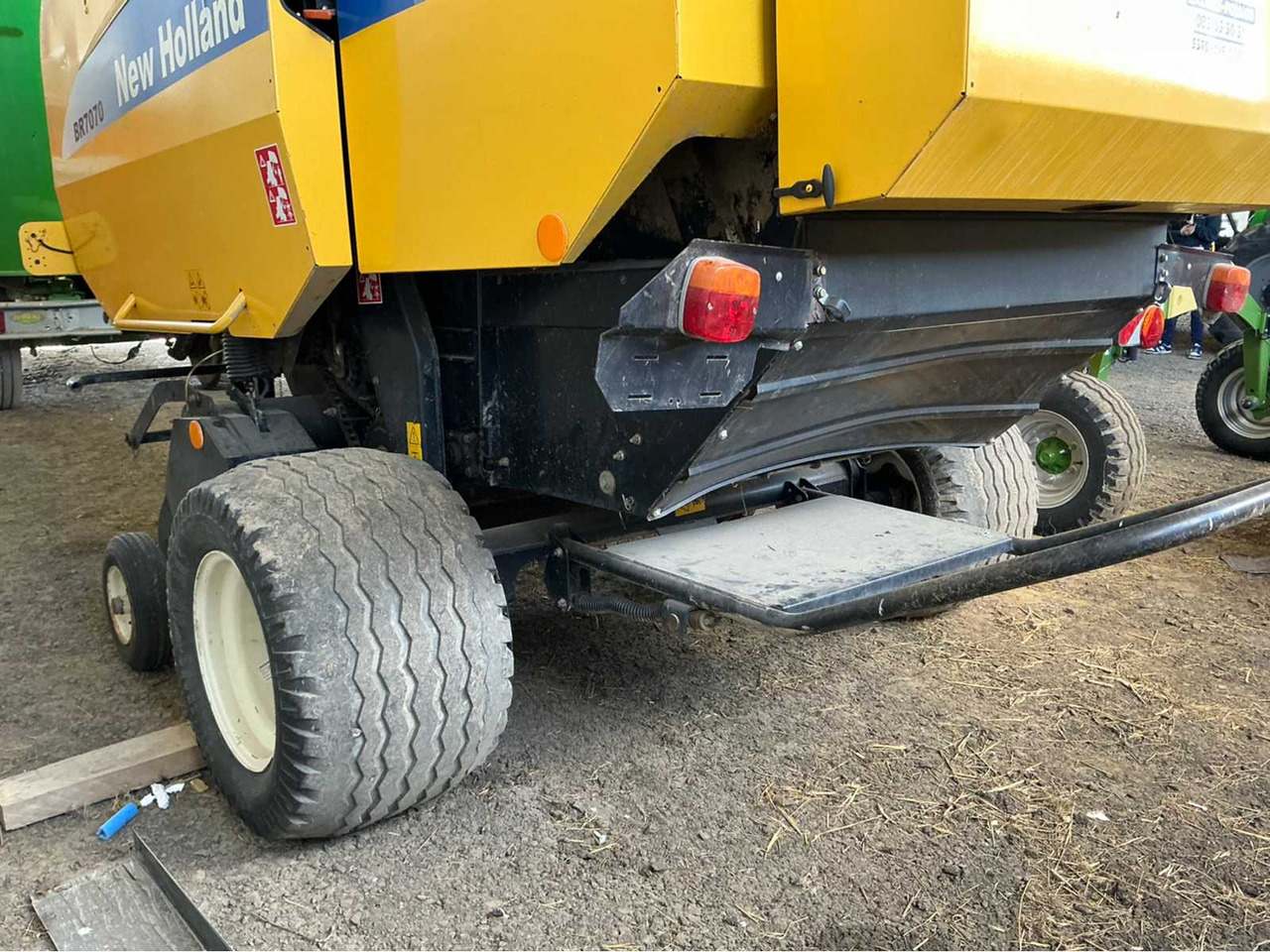 Round baler New Holland BR7070: picture 18