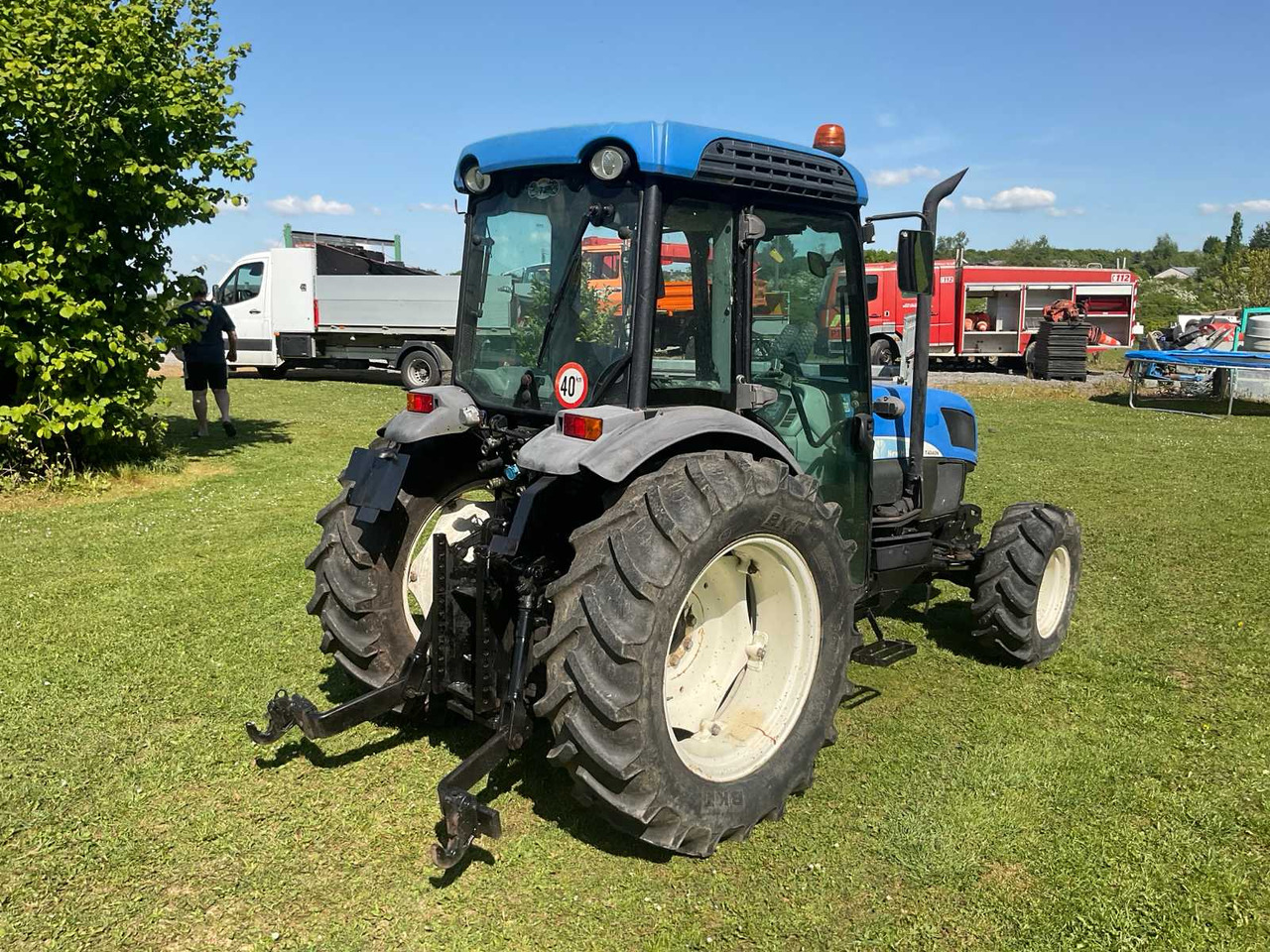 New Holland T4040N - Farm tractor: picture 5 New Holland T4040N - Farm tractor: picture 5