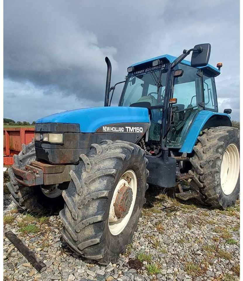 New Holland TM150 - Farm tractor: picture 4 New Holland TM150 - Farm tractor: picture 4