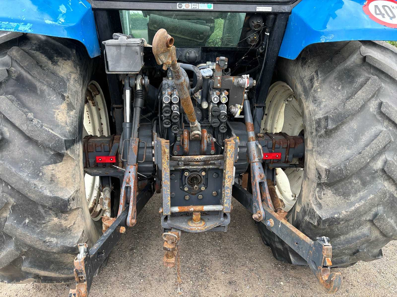 Farm tractor New Holland ts90: picture 37