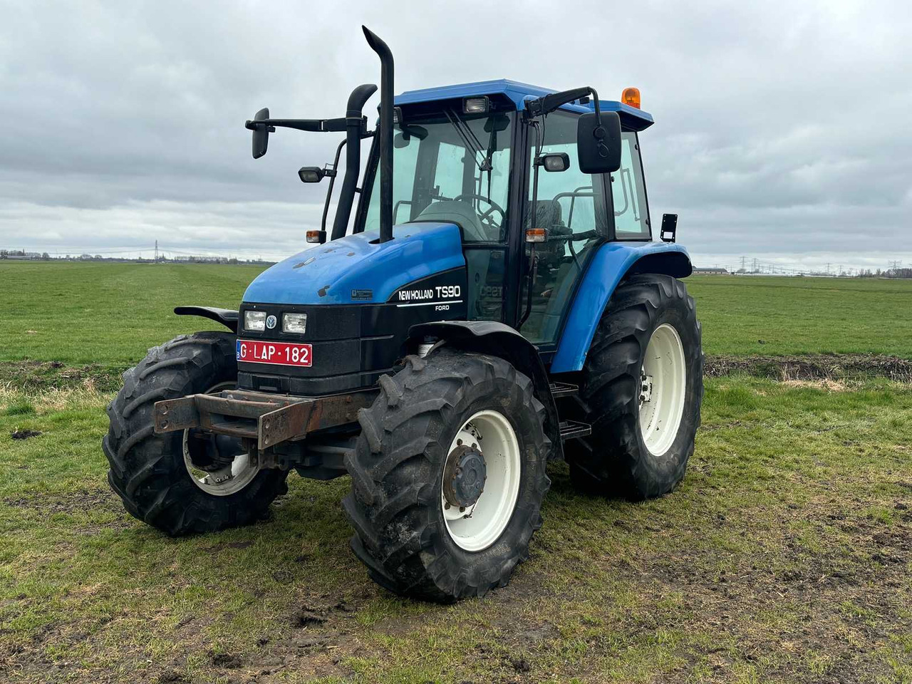 New Holland ts90 - Farm tractor: picture 1 New Holland ts90 - Farm tractor: picture 1