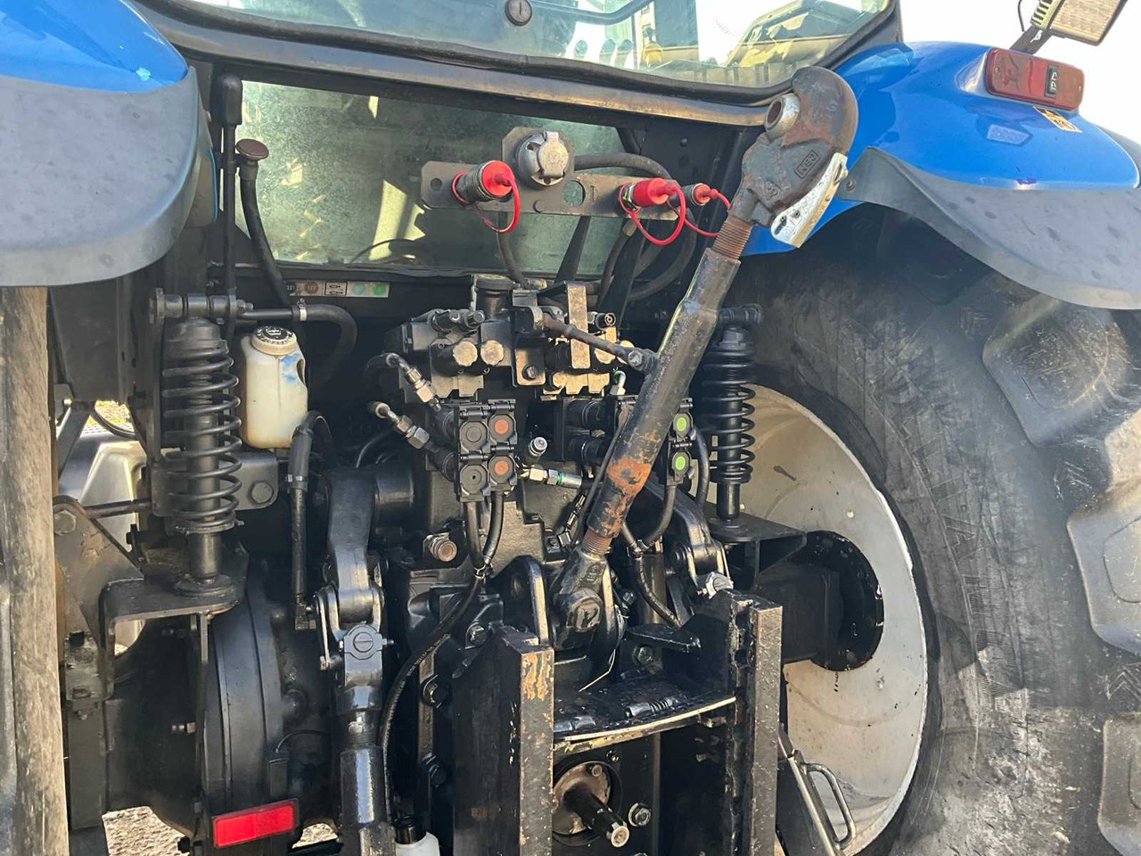Farm tractor New holland TM165: picture 18