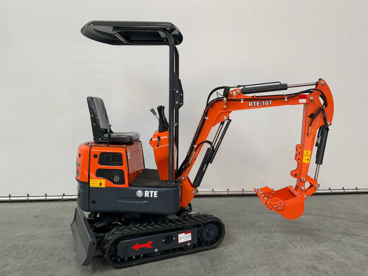 RTE CRE102 - Mini excavator: picture 3 RTE CRE102 - Mini excavator: picture 3