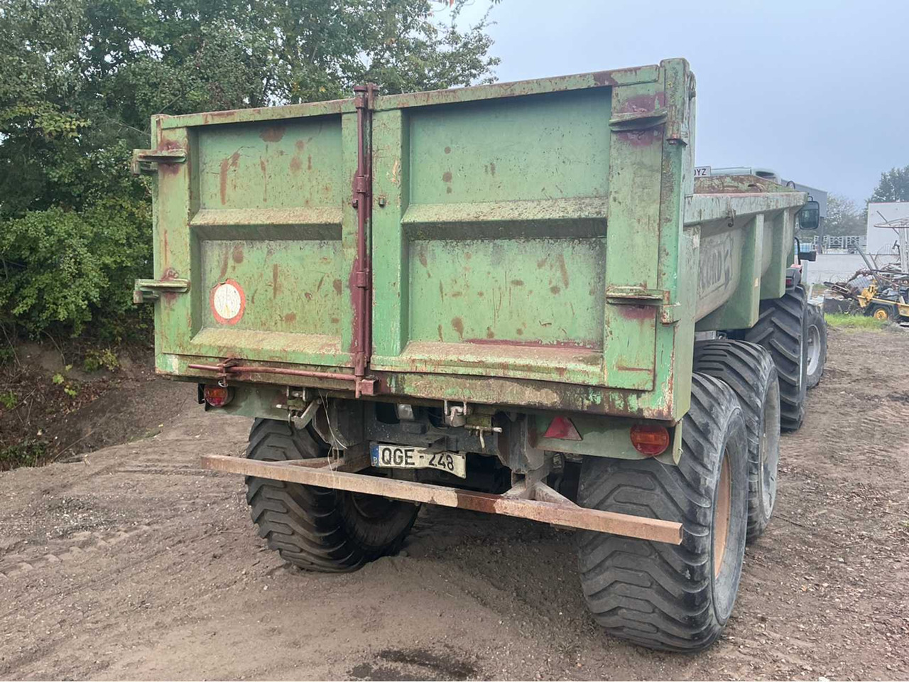 Record D22 - Farm tipping trailer/ Dumper: picture 5 Record D22 - Farm tipping trailer/ Dumper: picture 5