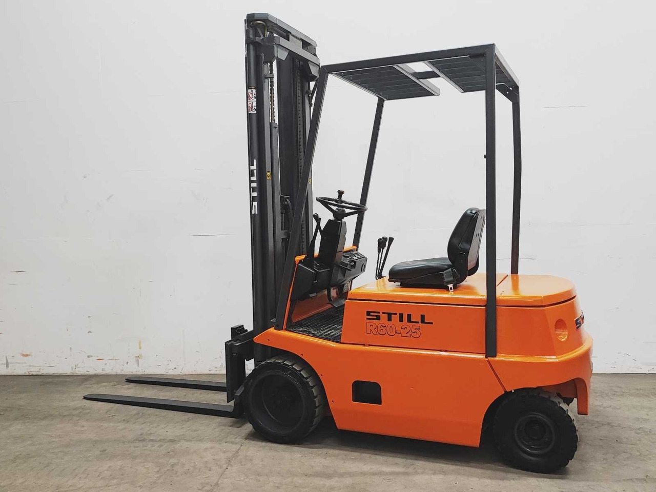 STILL - 1994 - R60-25 - FORKLIFT TRUCK - Forklift: picture 1 STILL - 1994 - R60-25 - FORKLIFT TRUCK - Forklift: picture 1