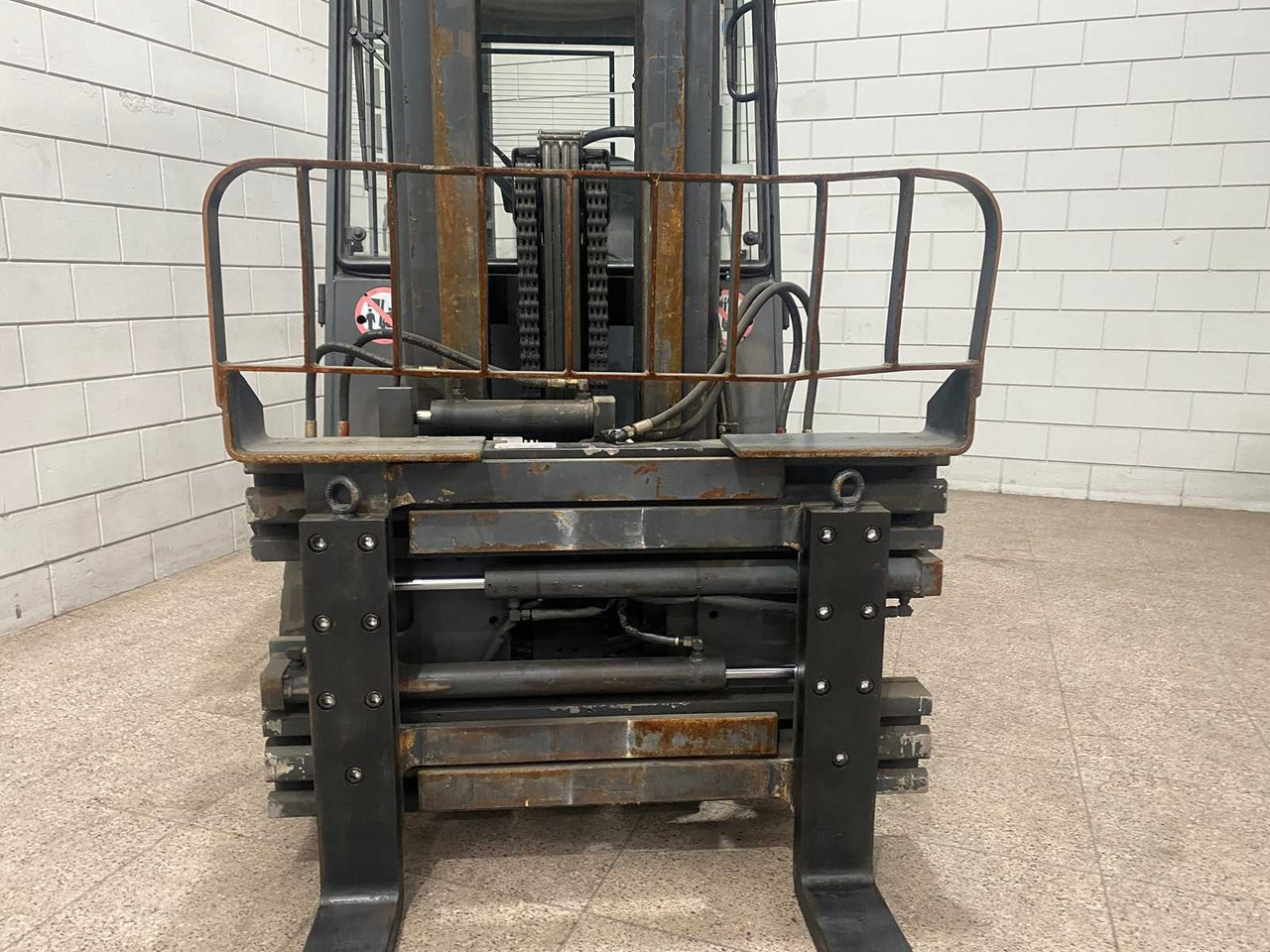 STILL - R60-40 - FORKLIFT - SIDE-SHIFT - FORK SETTER - Forklift: picture 4 STILL - R60-40 - FORKLIFT - SIDE-SHIFT - FORK SETTER - Forklift: picture 4