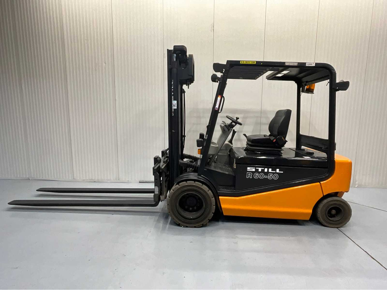 STILL R60-50 - 5000KG FORKLIFT WITH FORK SETTER BATTERY BJ. 2018 - Forklift: picture 3 STILL R60-50 - 5000KG FORKLIFT WITH FORK SETTER BATTERY BJ. 2018 - Forklift: picture 3