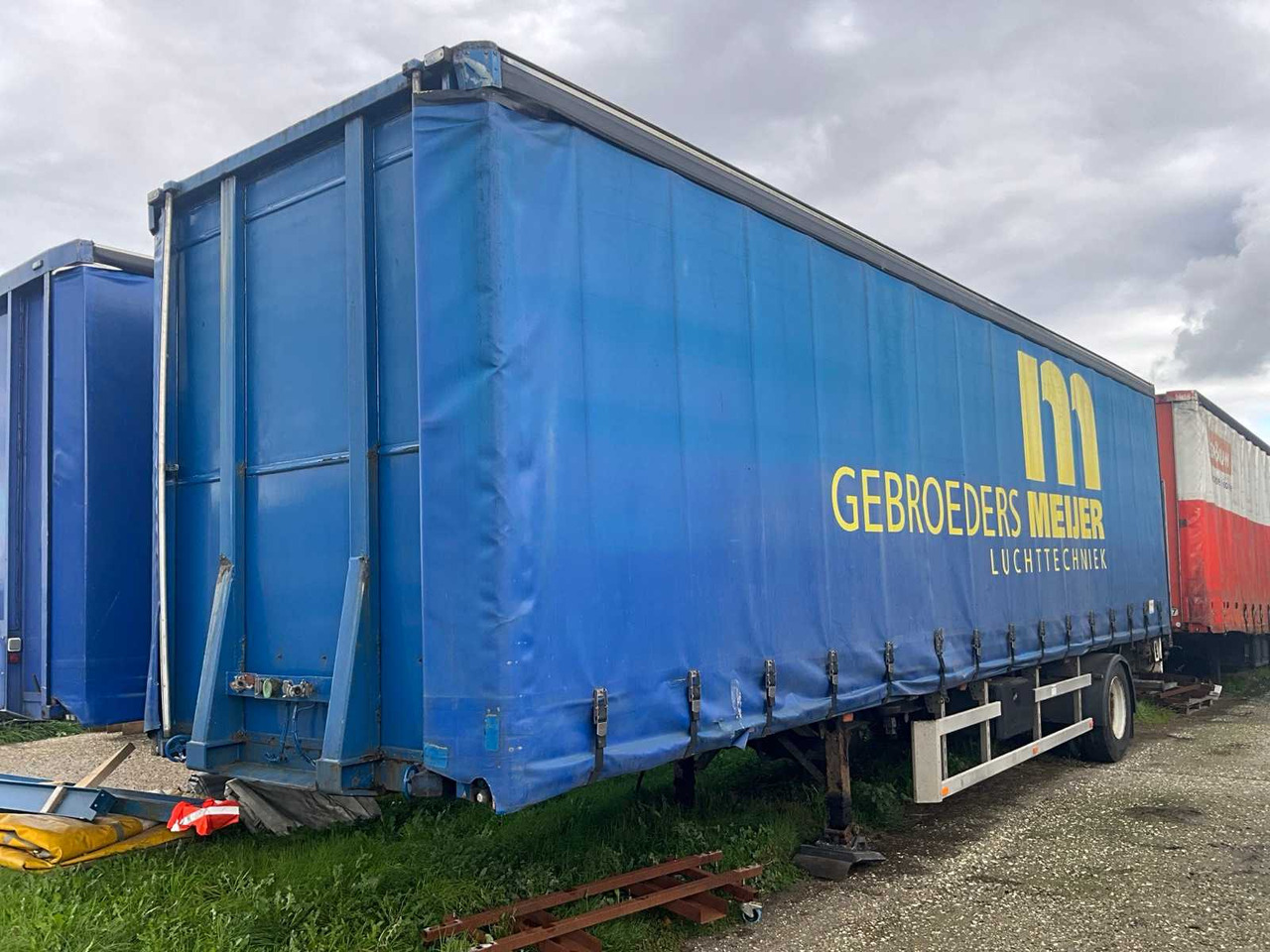 NETAM-FRUEHAUF - ONCRK CURTAINSIDER TRAILER - SEMI-TRAILER - Semi-trailer: picture 1 NETAM-FRUEHAUF - ONCRK CURTAINSIDER TRAILER - SEMI-TRAILER - Semi-trailer: picture 1