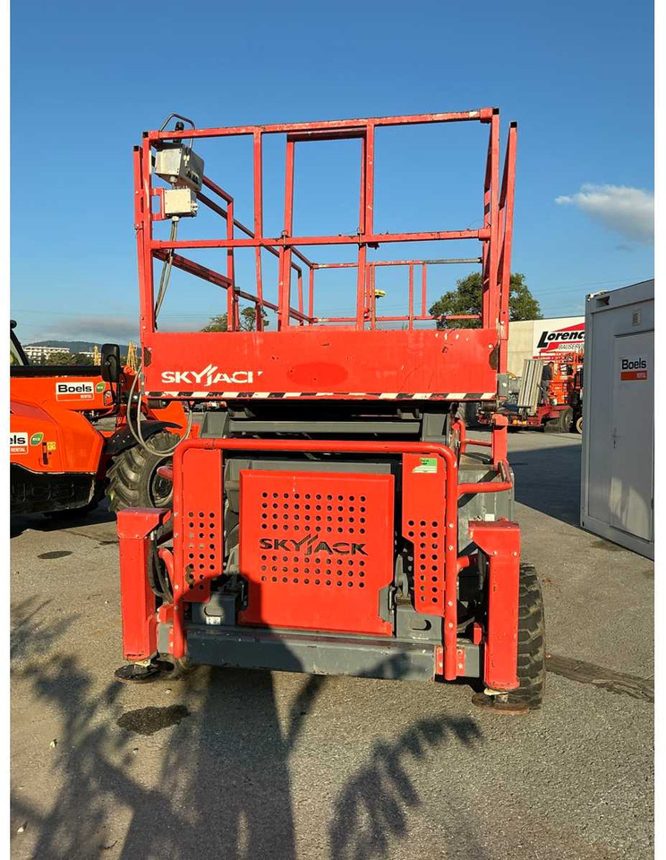 Skyjack SJ8841 RT 4x4 - Aerial platform: picture 3 Skyjack SJ8841 RT 4x4 - Aerial platform: picture 3