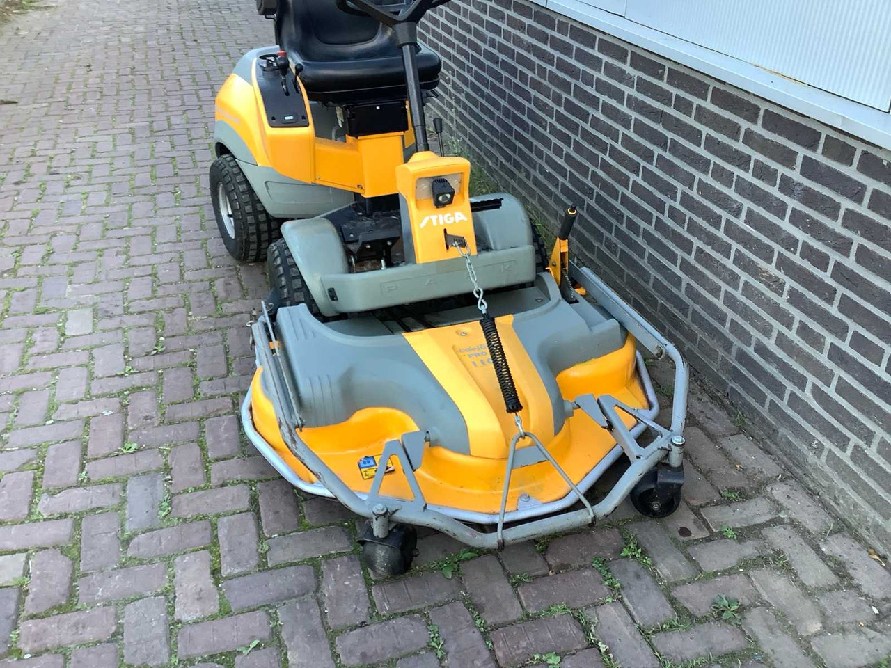 Stiga Park pro swan 4wd - Garden mower: picture 2 Stiga Park pro swan 4wd - Garden mower: picture 2