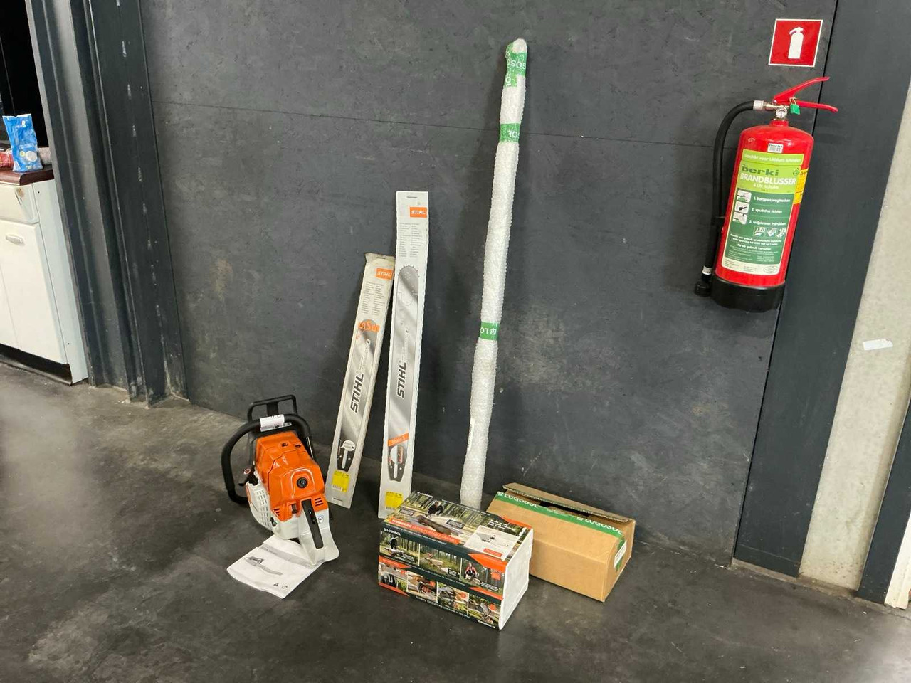 Stihl 881 - Garden equipment: picture 3 Stihl 881 - Garden equipment: picture 3