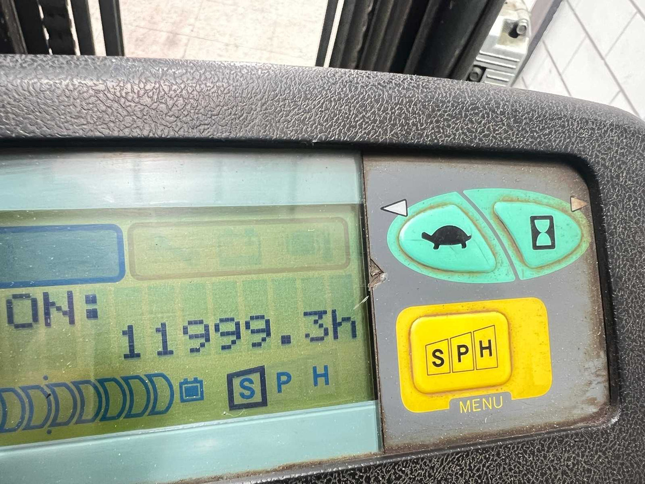 Forklift TOYOTA - 7FBMF35 - FORKLIFT - SIDE-SHIFT - FORK POSITIONER: picture 13 Forklift TOYOTA - 7FBMF35 - FORKLIFT - SIDE-SHIFT - FORK POSITIONER: picture 13