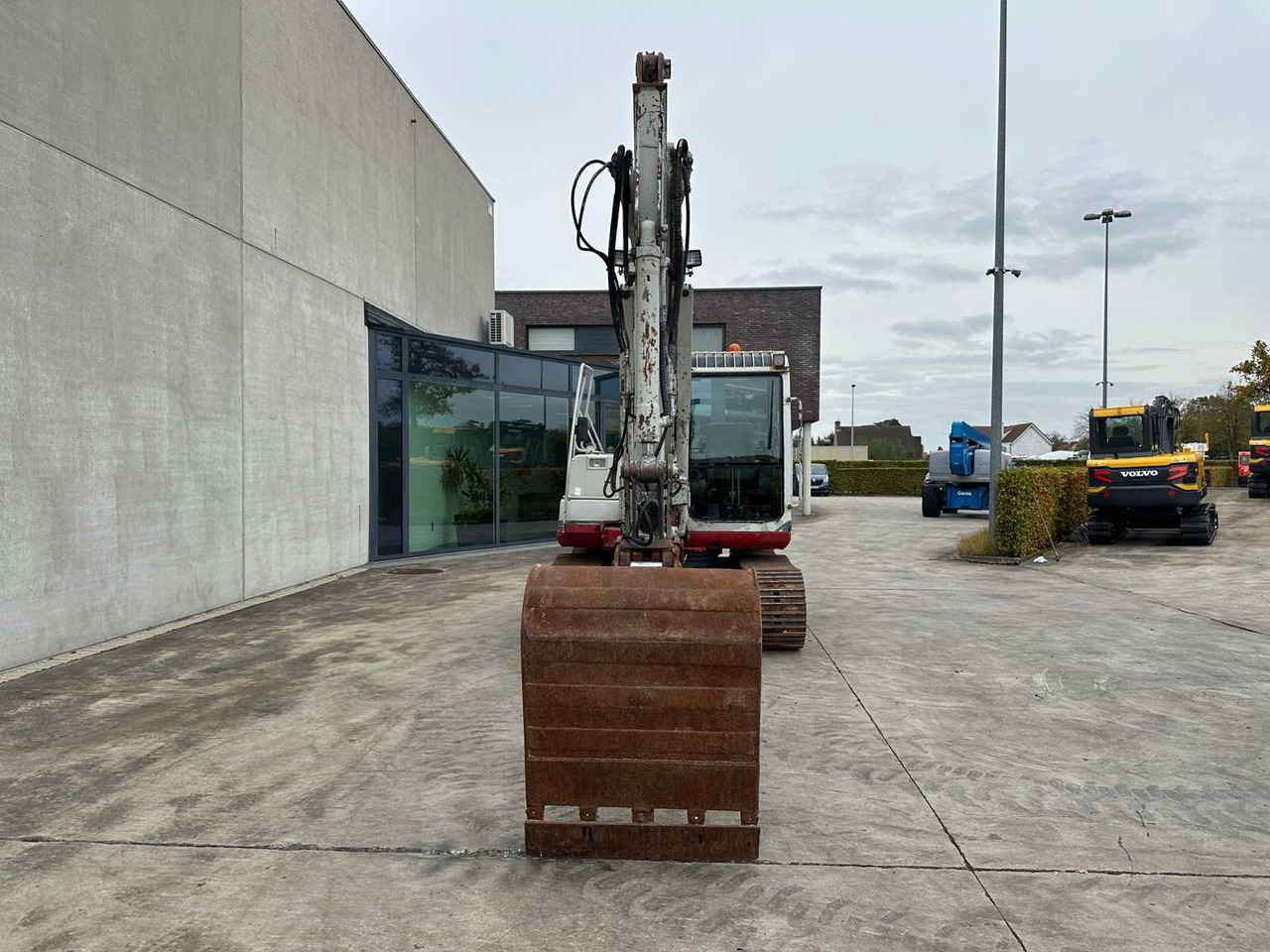 Takeuchi TAKEUCHI - 2007 - TB175 - MIDI EXCAVATOR - Crawler excavator: picture 2 Takeuchi TAKEUCHI - 2007 - TB175 - MIDI EXCAVATOR - Crawler excavator: picture 2