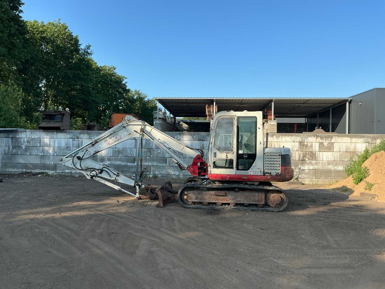 Takeuchi TB175 - Crawler excavator: picture 2 Takeuchi TB175 - Crawler excavator: picture 2