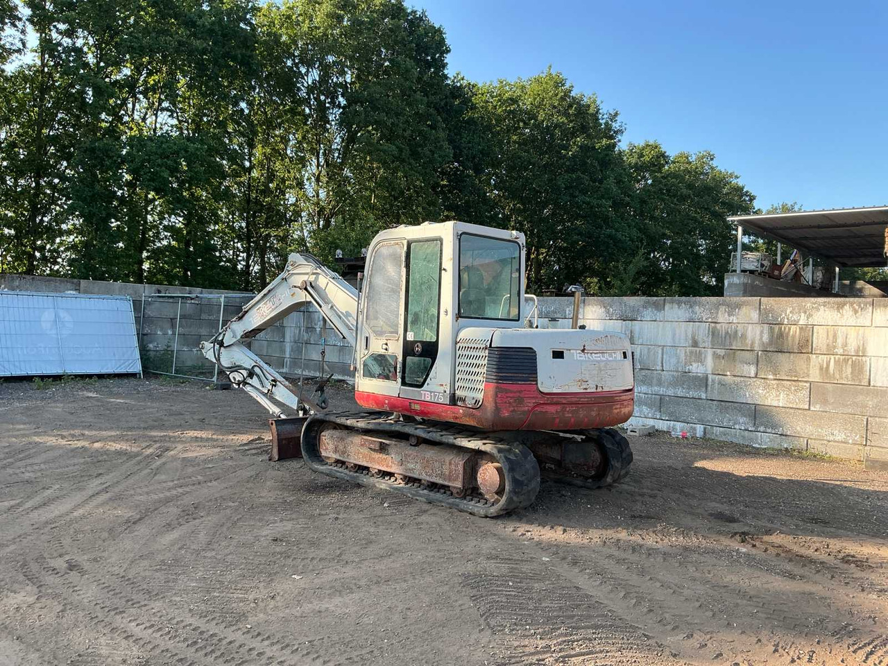 Takeuchi TB175 - Crawler excavator: picture 3 Takeuchi TB175 - Crawler excavator: picture 3