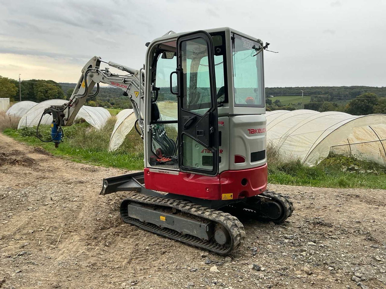 Takeuchi TB325R - Crawler excavator: picture 3 Takeuchi TB325R - Crawler excavator: picture 3