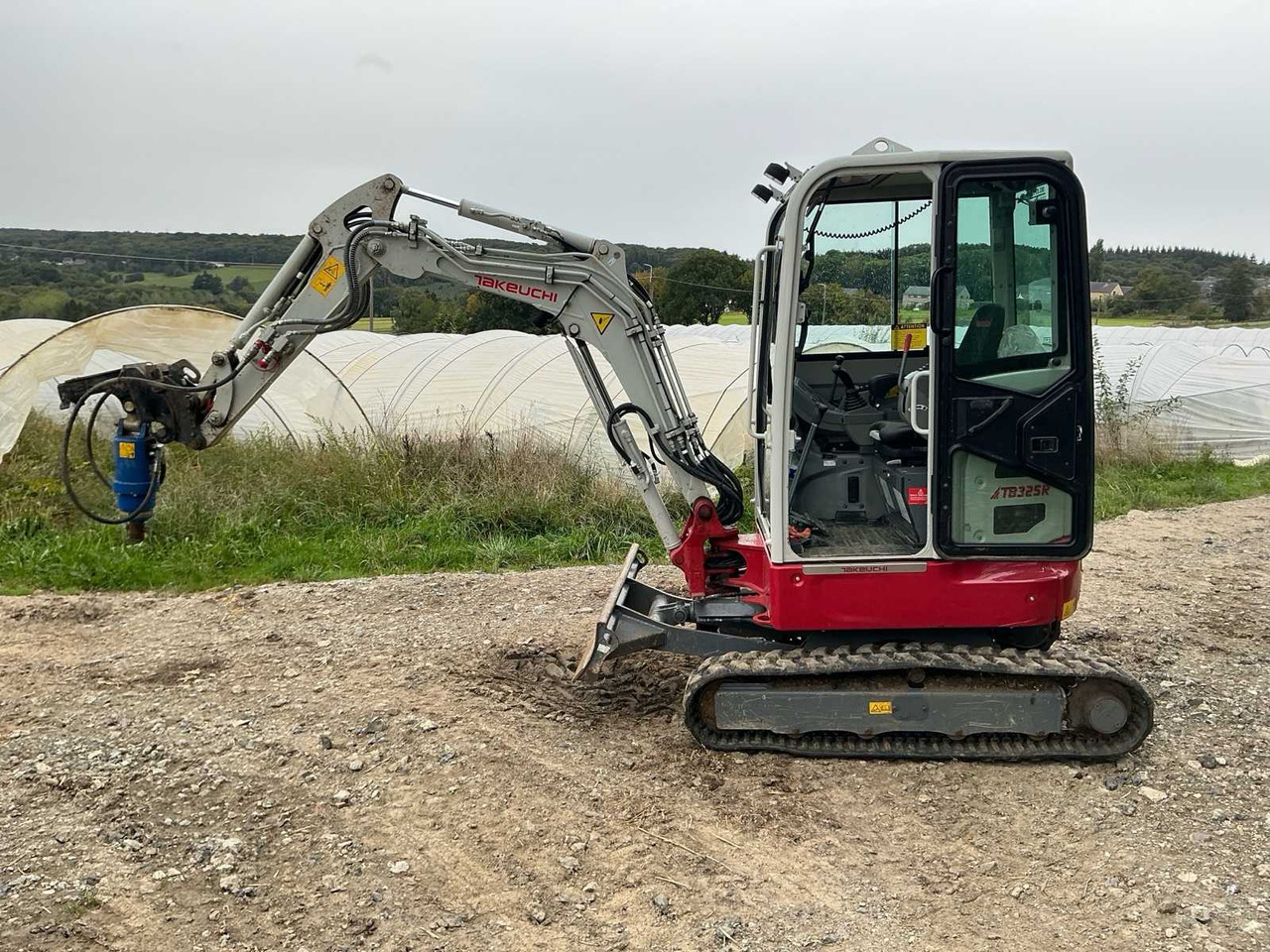 Takeuchi TB325R - Crawler excavator: picture 2 Takeuchi TB325R - Crawler excavator: picture 2