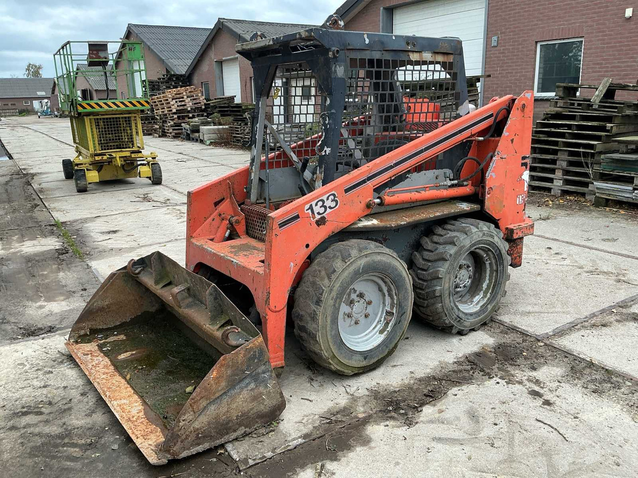 Thomas THOMAS T133 SKID STEER LOADER - Skid steer loader: picture 1 Thomas THOMAS T133 SKID STEER LOADER - Skid steer loader: picture 1