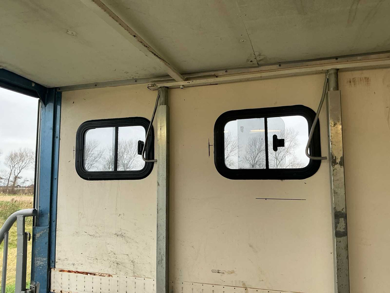 Truck 2004 MAN H09 CATTLE TRUCK: picture 20 Truck 2004 MAN H09 CATTLE TRUCK: picture 20