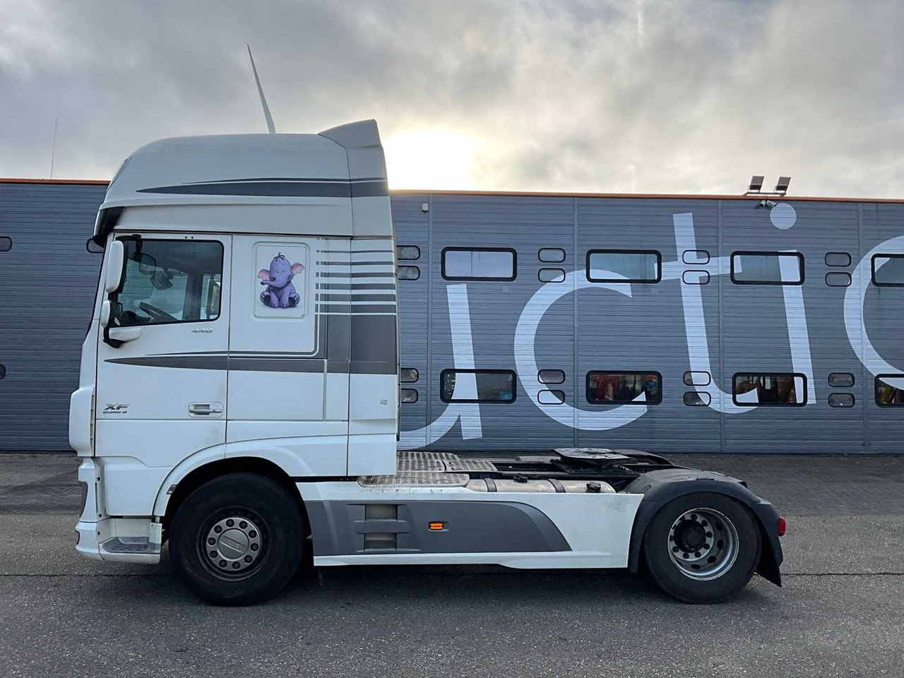 2015 DAF XF440 EURO6 TRUCK 99-BFX-3 - Truck: picture 2 2015 DAF XF440 EURO6 TRUCK 99-BFX-3 - Truck: picture 2