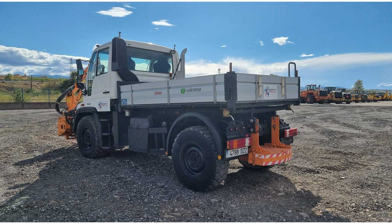 MERCEDES BENZ UNIMOG U 300 UTILITY TRUCK WITH ACCESORIES - 2006 - Truck: picture 4 MERCEDES BENZ UNIMOG U 300 UTILITY TRUCK WITH ACCESORIES - 2006 - Truck: picture 4