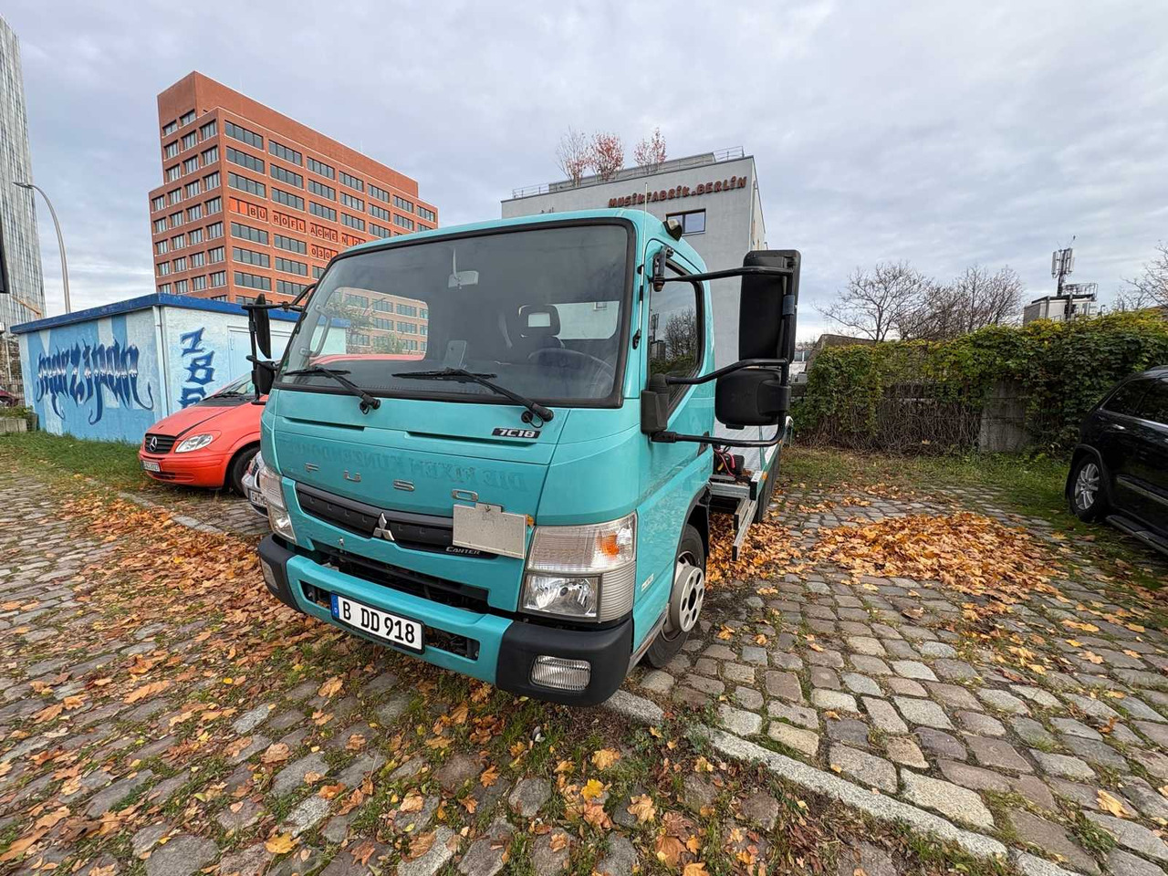 MITSUBISHI FUSO CANTER 7C18 – 7.5 T – EURO 6 – TOW TRUCK WITH PLATFORM – 136,000 KM - Truck: picture 1 MITSUBISHI FUSO CANTER 7C18 – 7.5 T – EURO 6 – TOW TRUCK WITH PLATFORM – 136,000 KM - Truck: picture 1