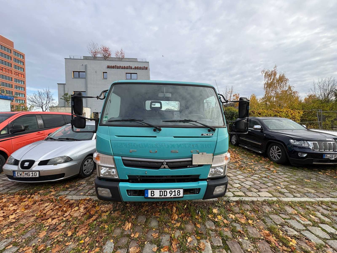 MITSUBISHI FUSO CANTER 7C18 – 7.5 T – EURO 6 – TOW TRUCK WITH PLATFORM – 136,000 KM - Truck: picture 2 MITSUBISHI FUSO CANTER 7C18 – 7.5 T – EURO 6 – TOW TRUCK WITH PLATFORM – 136,000 KM - Truck: picture 2