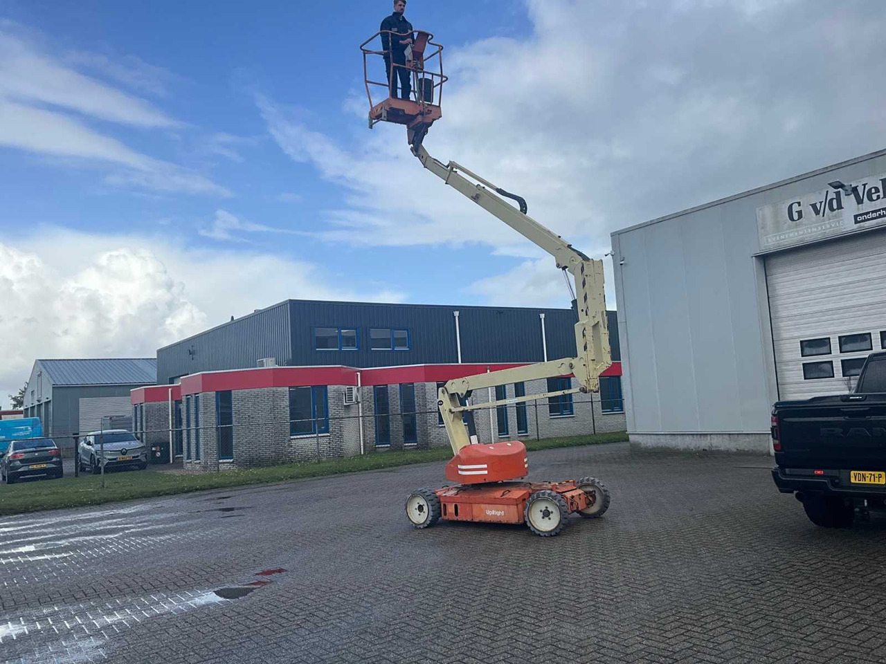 "UPRIGHT" - AB38N - ARTICULATED TELESCOPIC BOOM LIFT - 2007 - Aerial platform: picture 2 "UPRIGHT" - AB38N - ARTICULATED TELESCOPIC BOOM LIFT - 2007 - Aerial platform: picture 2