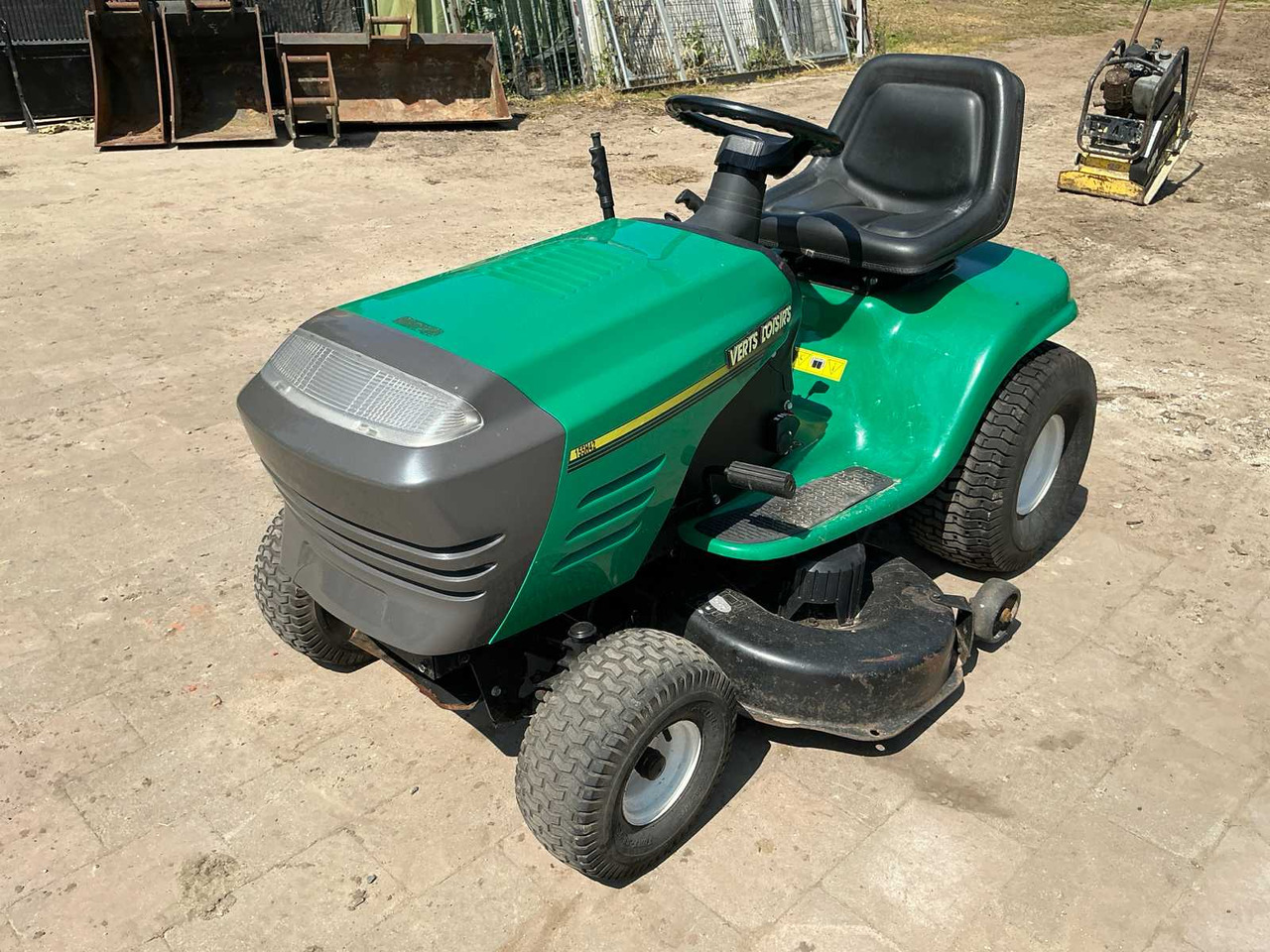 Verts Loisirs VL155H42 - Garden mower: picture 1 Verts Loisirs VL155H42 - Garden mower: picture 1