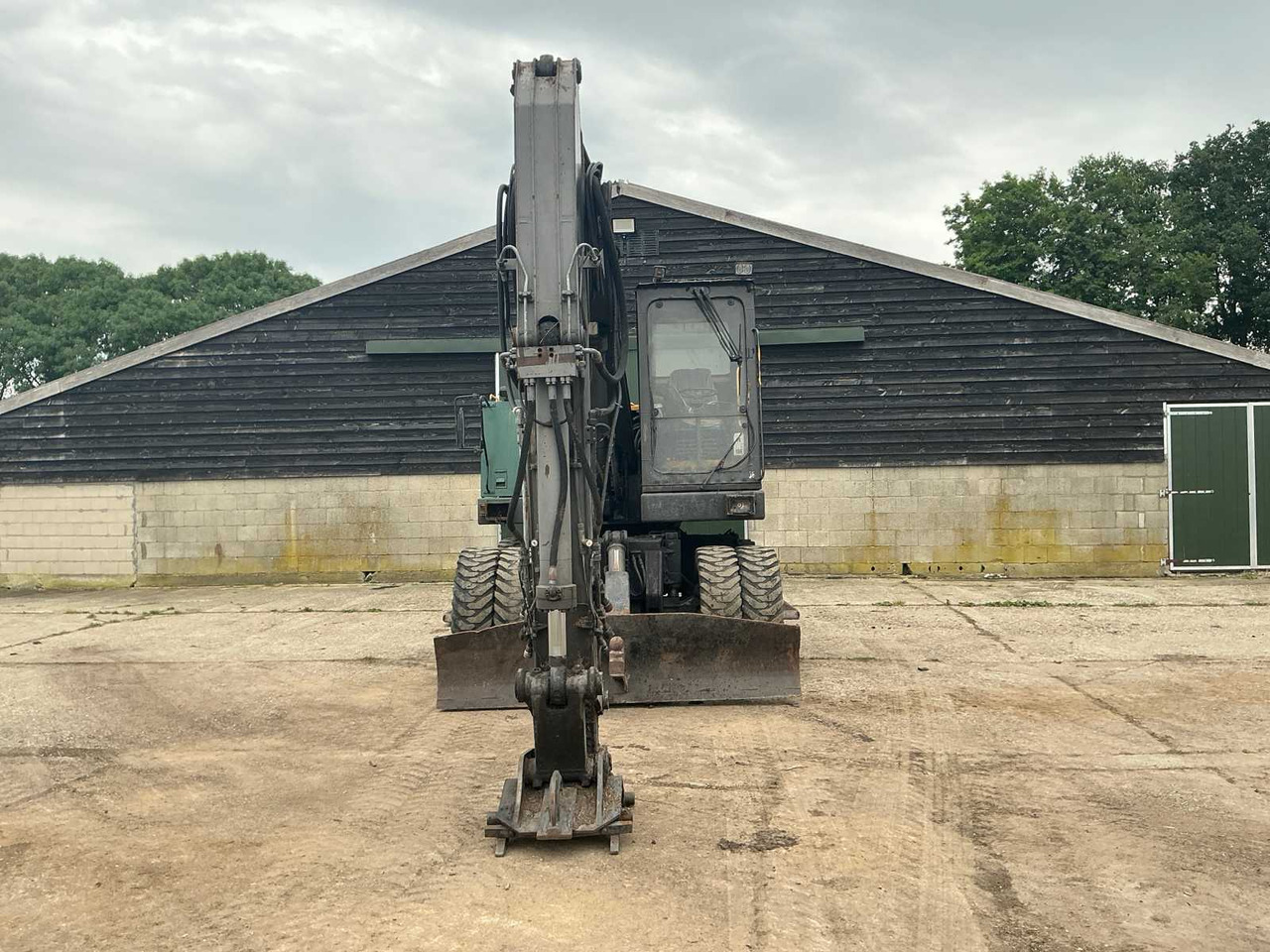 Volvo EW200 - Wheel excavator: picture 2 Volvo EW200 - Wheel excavator: picture 2