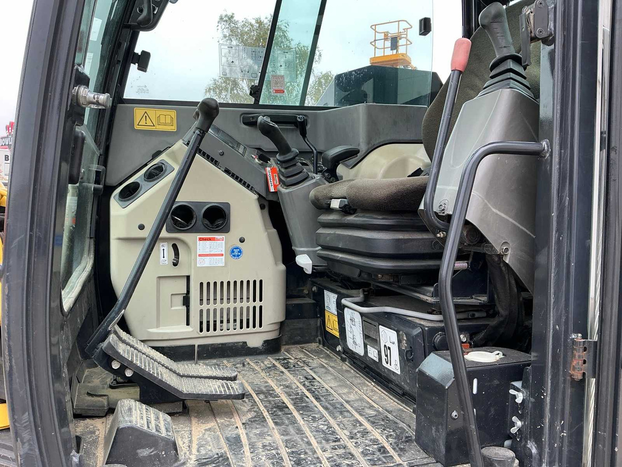 Crawler excavator Yanmar SV100-2A: picture 36