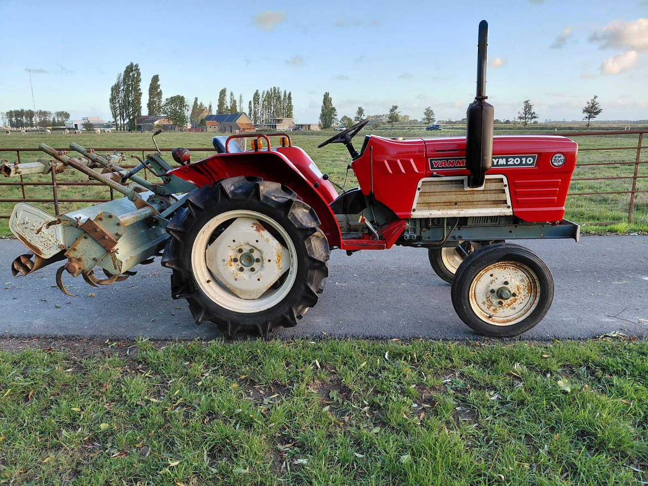 Yanmar YM2010 - Mini tractor: picture 3 Yanmar YM2010 - Mini tractor: picture 3