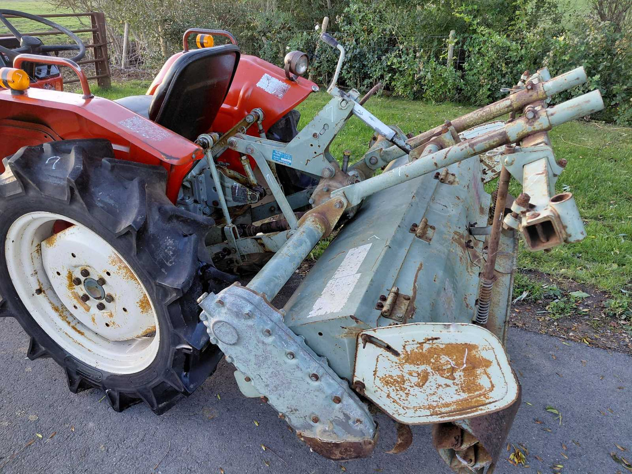 Yanmar YM2010 - Mini tractor: picture 5 Yanmar YM2010 - Mini tractor: picture 5