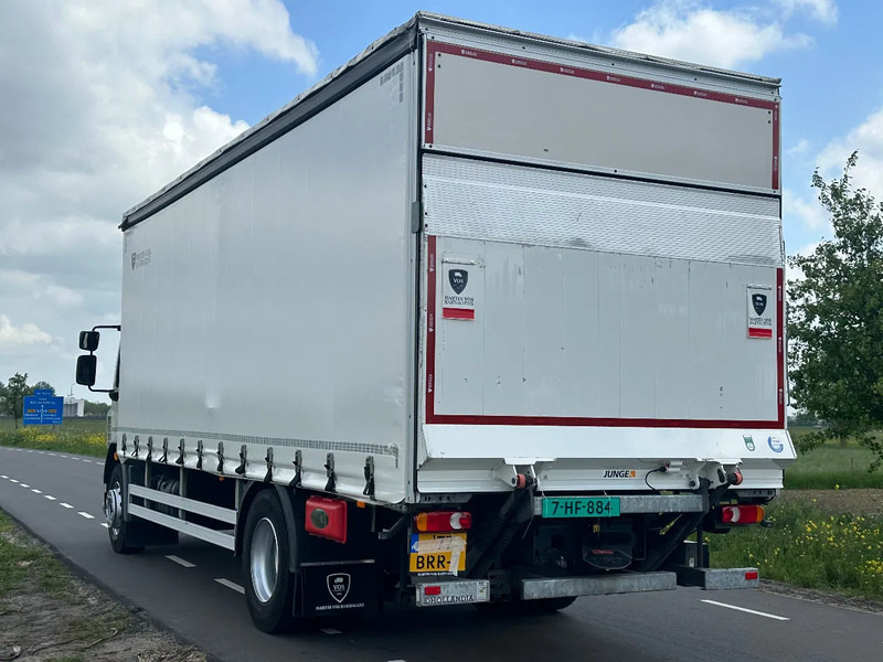 DAF CF 320 LF320.18 EURO6. SchuifzeilBakwagen met Laadklep. in TOPSTAAT! - Curtainsider truck: picture 3 DAF CF 320 LF320.18 EURO6. SchuifzeilBakwagen met Laadklep. in TOPSTAAT! - Curtainsider truck: picture 3