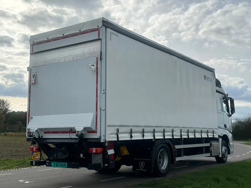 Mercedes-Benz Actros ACTROS 1843L 2022. 183432km Schuifzeil met Laadklep 2000kg - Curtainsider truck: picture 4 Mercedes-Benz Actros ACTROS 1843L 2022. 183432km Schuifzeil met Laadklep 2000kg - Curtainsider truck: picture 4
