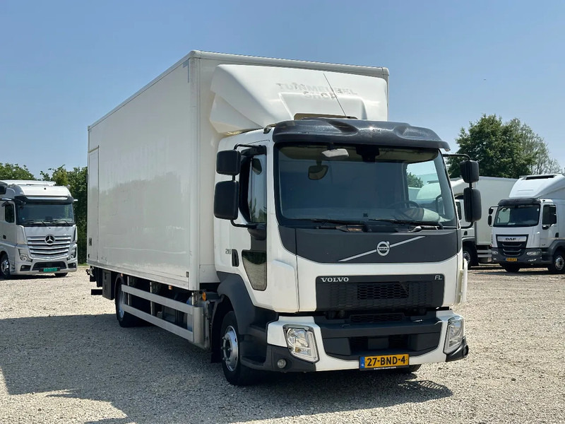 Volvo FL - Box truck: picture 2 Volvo FL - Box truck: picture 2