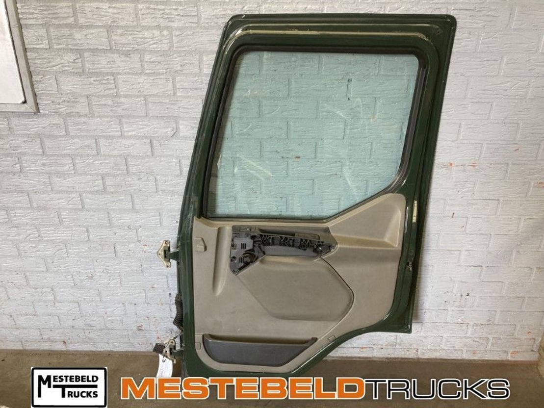 DAF Deur rechts  - Cab and interior for Truck: picture 2 DAF Deur rechts  - Cab and interior for Truck: picture 2