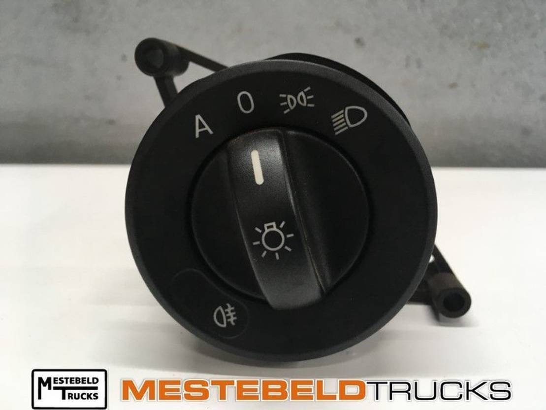 Mercedes Benz Lichtschakelaar - Cab and interior for Truck: picture 1 Mercedes Benz Lichtschakelaar - Cab and interior for Truck: picture 1