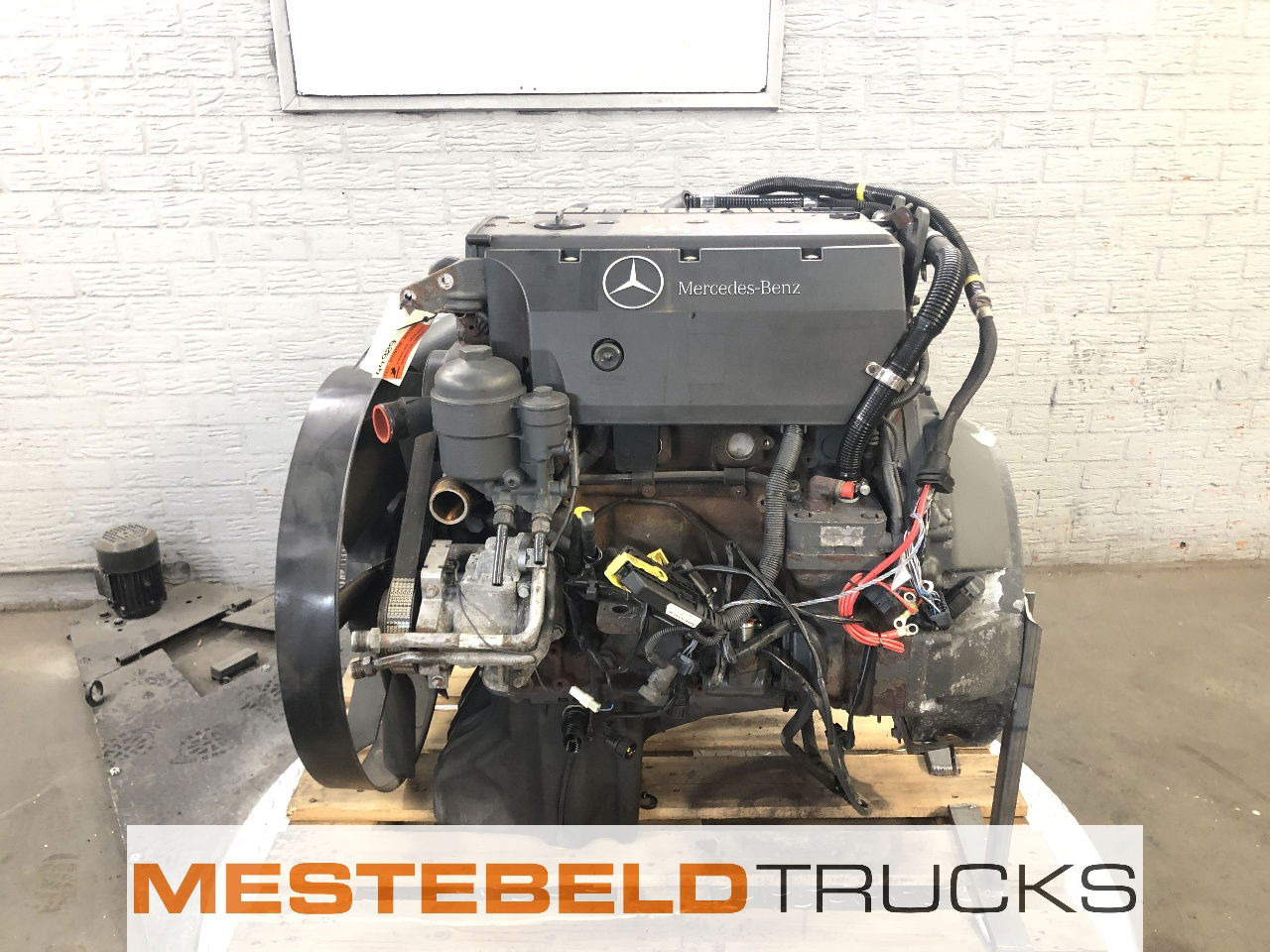Mercedes-Benz Motor OM 924 LA - Engine and parts for Truck: picture 1 Mercedes-Benz Motor OM 924 LA - Engine and parts for Truck: picture 1