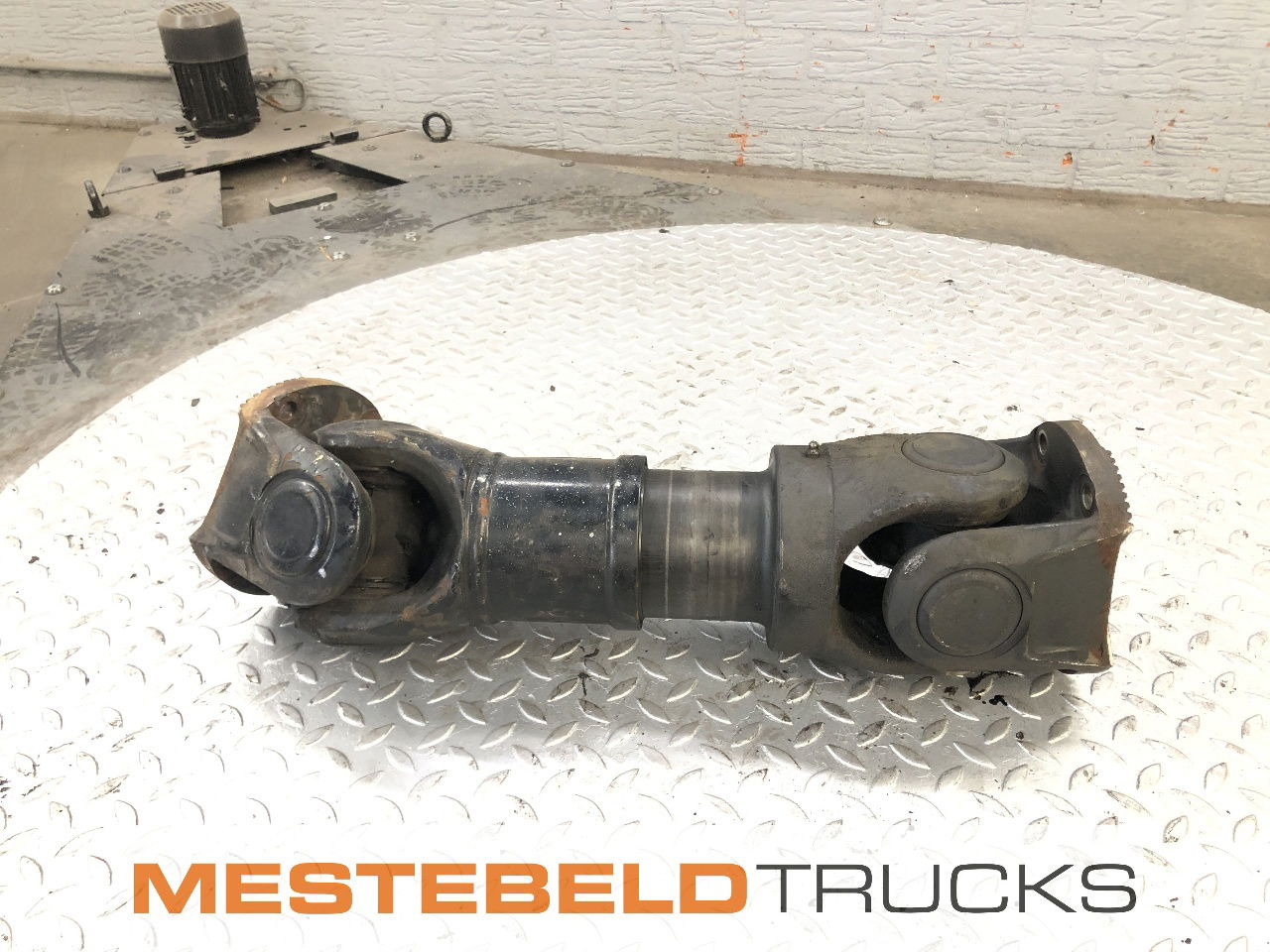 Mercedes-Benz Tussen as 160 cm - Gearbox and parts for Truck: picture 1 Mercedes-Benz Tussen as 160 cm - Gearbox and parts for Truck: picture 1