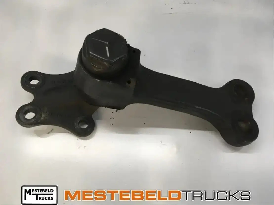 Mercedes-Benz Tussenhefboom stuurinrichting - Steering for Truck: picture 1 Mercedes-Benz Tussenhefboom stuurinrichting - Steering for Truck: picture 1