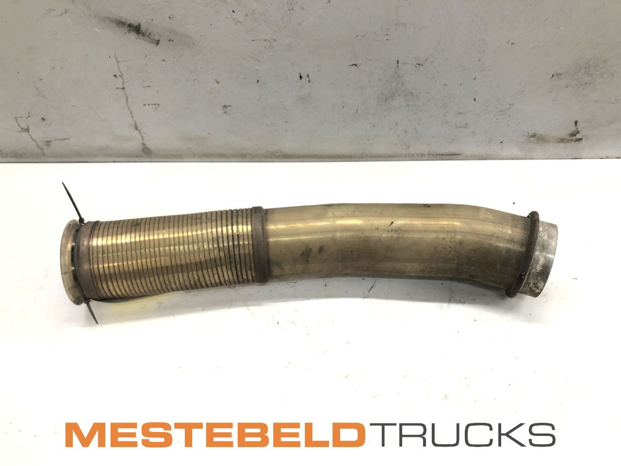 Mercedes-Benz Uitlaatpijp flexibel - Muffler/ Exhaust system for Truck: picture 1 Mercedes-Benz Uitlaatpijp flexibel - Muffler/ Exhaust system for Truck: picture 1