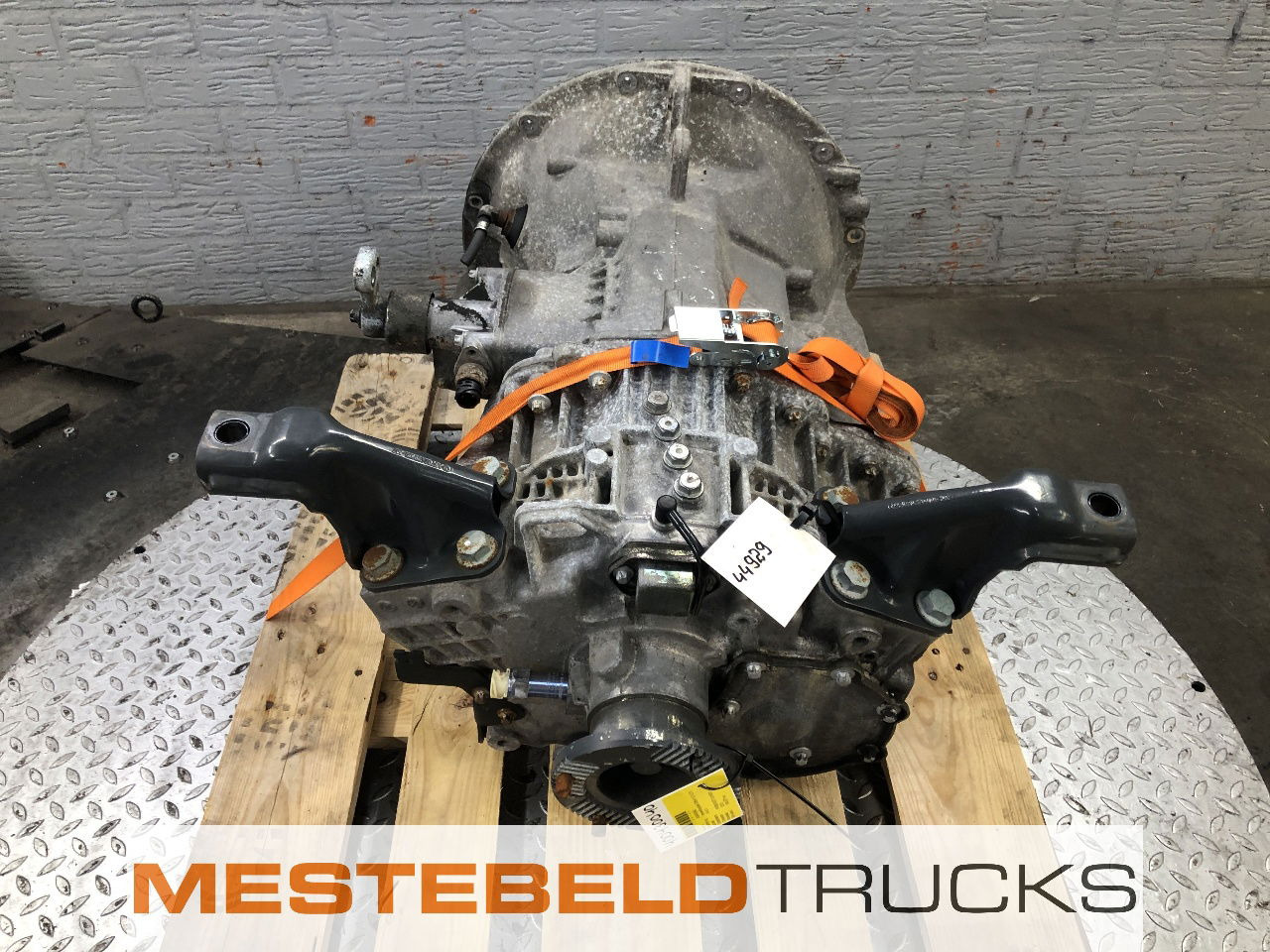 Mercedes-Benz Versnellingsbak G85-6 / 6,7-0,73 manuel - Gearbox and parts for Truck: picture 2 Mercedes-Benz Versnellingsbak G85-6 / 6,7-0,73 manuel - Gearbox and parts for Truck: picture 2